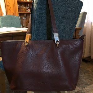 Marc Jacobs- Burgundy leather shoulder bag